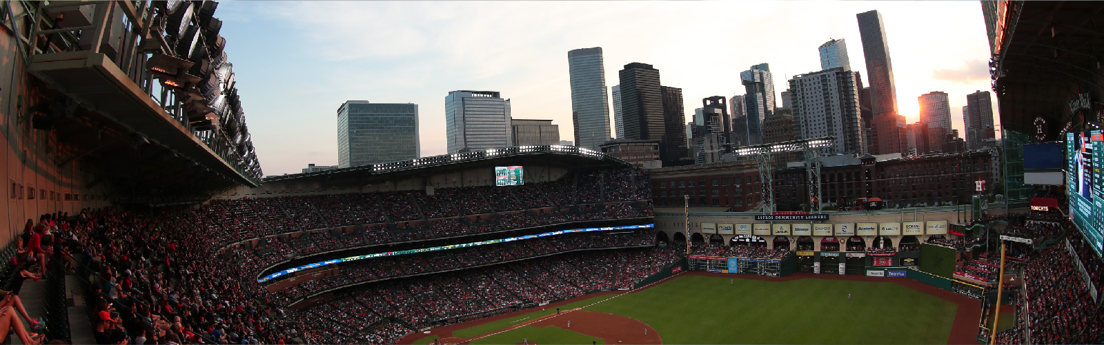 panoramic photo of Minute Maid Park